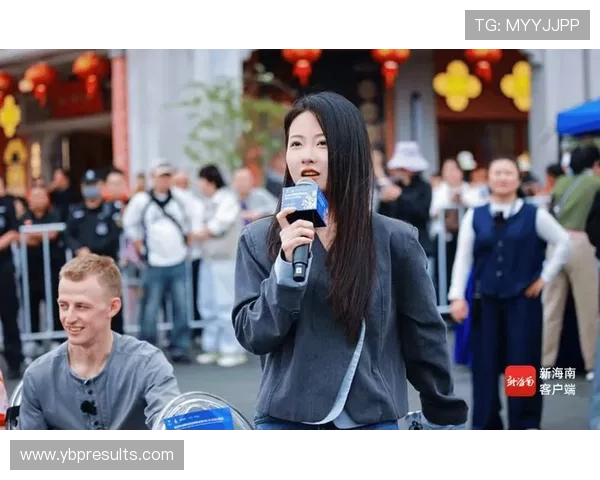 bob官方真人首次亮相现场，真实面貌引发粉丝热情支持与关注